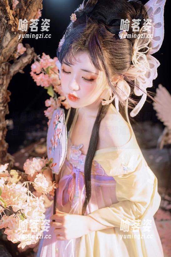 爆机少女喵小吉 爆机少女喵小吉版的赛博朋克,图包和原图一网打尽,虽然你永远不知道她在想啥~