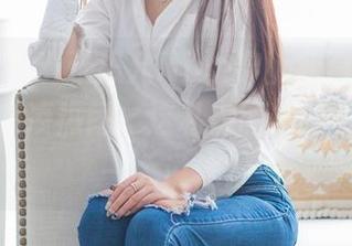 爱蜜社 – 当张思允Nice穿上纯白，连灰尘都想来凑热闹，这私房图集能不能给我一个说法？