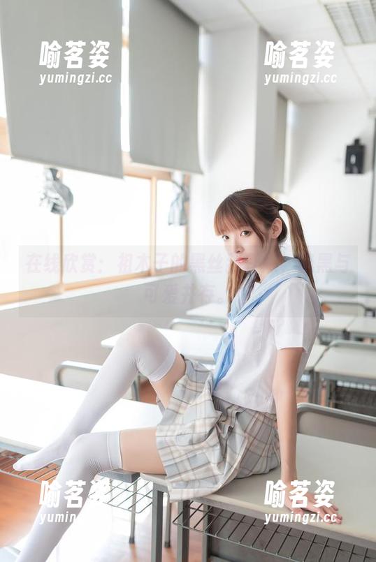 在线欣赏：祖木子的黑丝猫耳娘，暗黑与可爱并存。