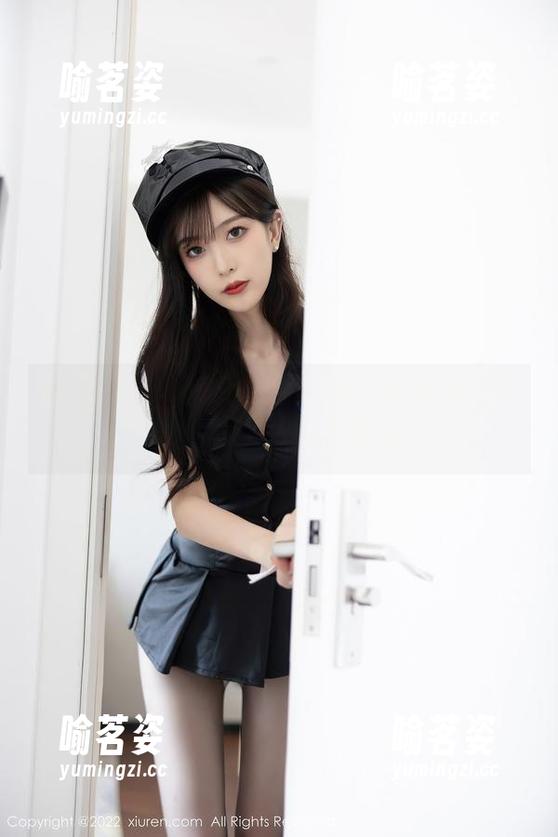 秀人网 - MODEL伊若的牛仔裤套图，资源满满，快来找你的灵感吧！