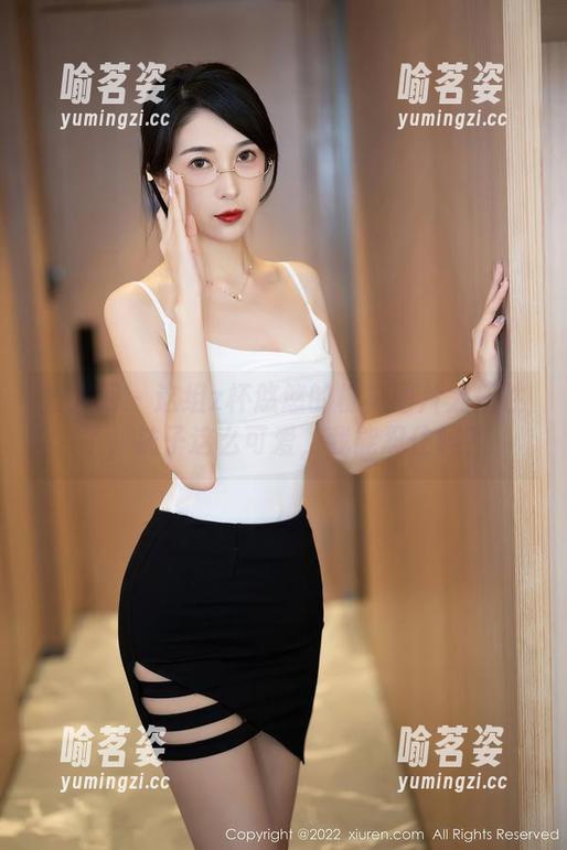 秀人网-z杯悠悠 秀人网 - 这组z杯悠悠的棉袜图片太任性了,袜子这么可爱,我能忍住吗?