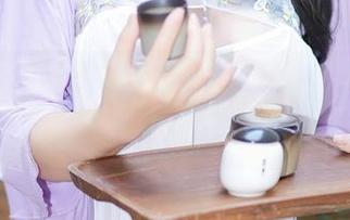 秀人网 – 一场优酱的泳装聚会：原图与合集，水平线再上升！