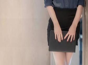 秀人网 – 写真内容警告：小小白思宜的长腿正在发出强烈的注意信号。