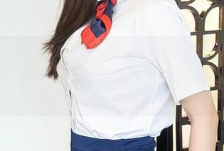 秀人网 – 合集中最新的一击，抖娘利世这只少女不光会走pose，还有迷人的表情！