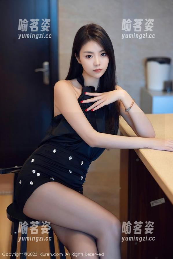 秀人网 - 美图झ也要下载，顺便找找梓萱Crystal的JK气场在哪儿？