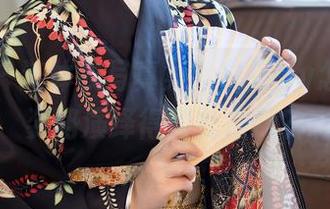 秀人网 – 连体衣写真集：白芷yy怎么能把姿势演绎得如此放肆？