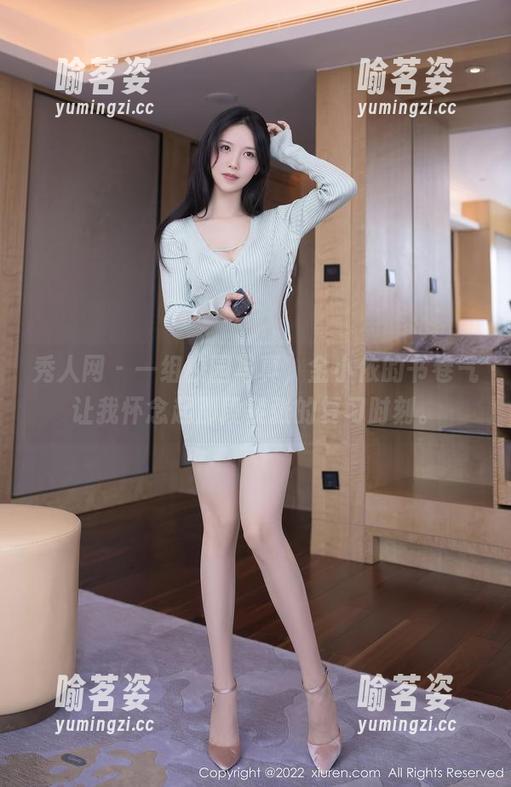 秀人网-金小依 秀人网 - 一组校园写真,金小依的书卷气让我怀念起那段紧张的复习时刻。