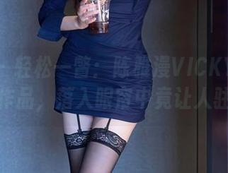 秀人网 – 轻松一瞥：陈雅漫VICKY最新油亮作品，落入眼帘中竟让人驻足
