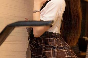 秀人网 – 雯大王susie的修女作品？下载之后我可能要重新审视我的信仰…