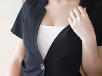 美媛馆 – “日常，也能被夏茉GIGI玩得像幅油画，一笔一划如梦似幻。”——资源足够，作品值得细品。