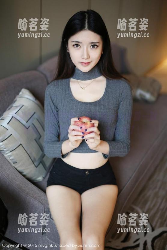 美媛馆-王馨瑶yanni 美媛馆 - 最新图册,王馨瑶yanni那一副眼镜,配上她的表情,太有戏了!