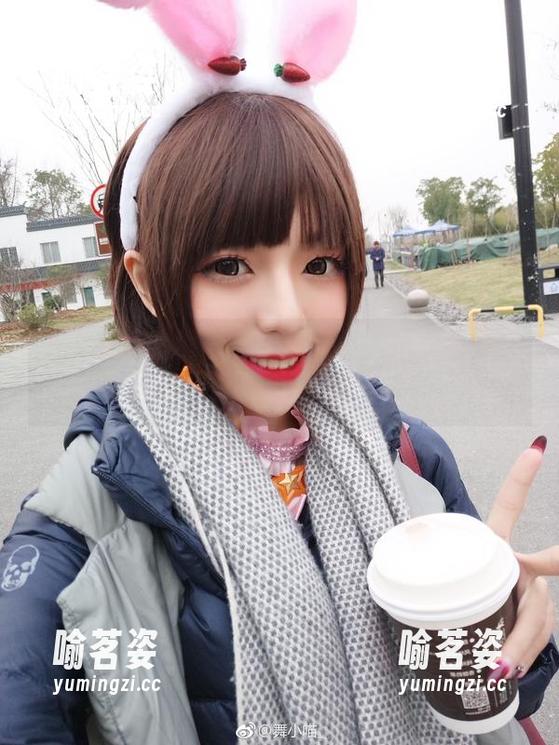 舞小喵 这作品里的舞小喵,难道真能把双马尾玩出新花样?