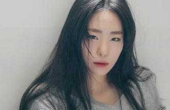 菠萝社 – 有没有人注意AngelaLee李玲那眼神？花嫁高清原图里小心机满分。