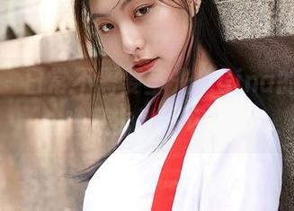 蜜桃社 – 日常不需要圣光，Gina的美图用幽默击败一切！