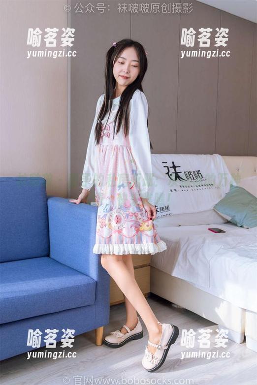 袜啵啵 - 稚予的私房画册：灰棉袜的万种风情，快来瞧瞧！