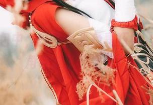 私拍图包中，许多鱼鱼鱼真巧妙，把厨娘角色拉了个满分！
