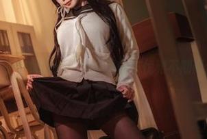 贞子蜜桃精选：当裤里丝与优雅不期而遇