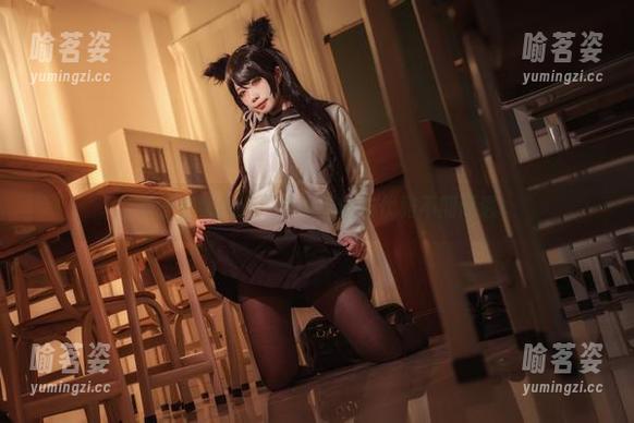 贞子蜜桃精选：当裤里丝与优雅不期而遇