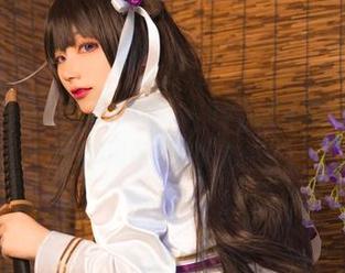 打开最新cos，发现起起子vvvv的宫本武藏女仆，不知道你们怎么看。