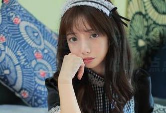 好吧，我承认，我是在雯妹不讲道理女仆套图的无圣光下迷失了自己，哈哈，点点头！