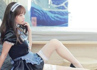 纯白花朵？这cos也太会挑气质了吧，雯妹不讲道理太会了！