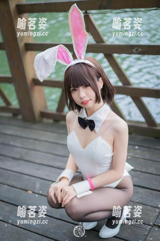 香川澪 原图里的香川澪——白衬衫与无圣光组合,简直是最佳解构!