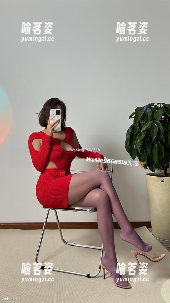 鹿瑶 微密圈 - 鹿瑶黑白精选作品:你以为是写真,回头一看,是给我涂鸦呢!