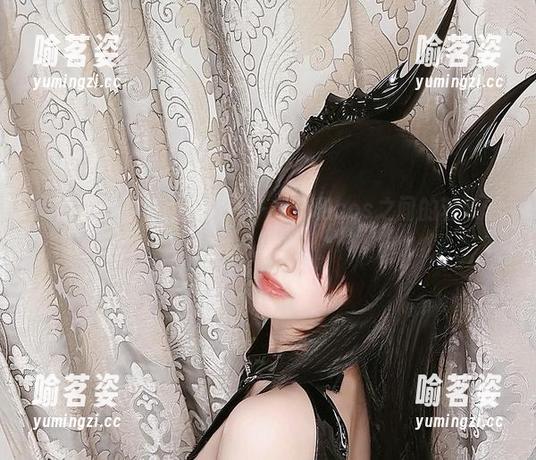 黑白御猫 黑白御猫的自由发挥——女孩和cos之间的若隐若现